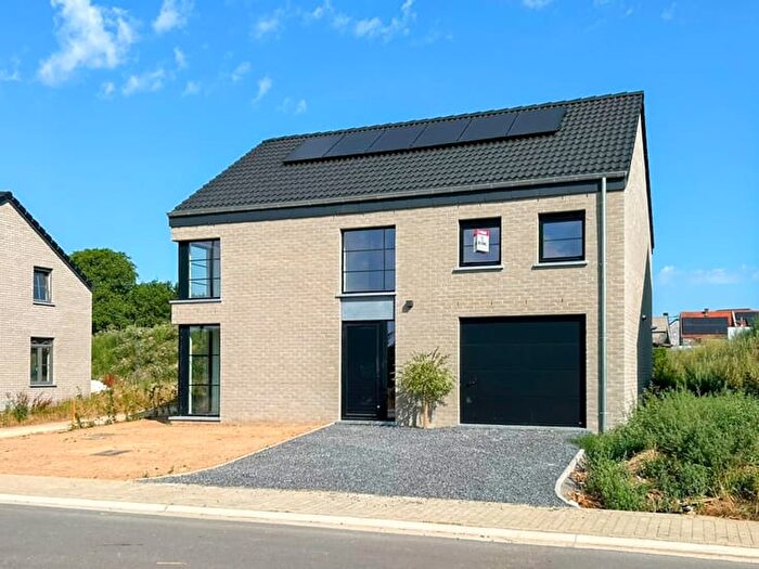 11-kamerhuis te koop in Dinant