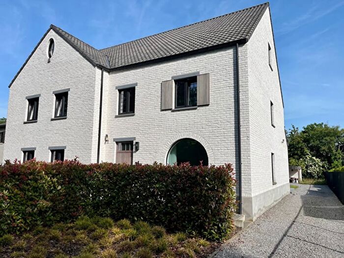 13-kamerhuis te koop in Neeroeteren
