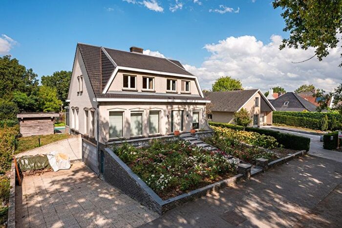 14-kamerhuis te koop in Adegem