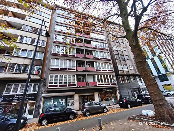 7-kamerappartement te huur in Charleroi