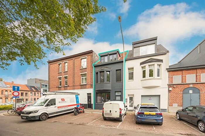 4-kamerhuis te koop in SCHOTEN