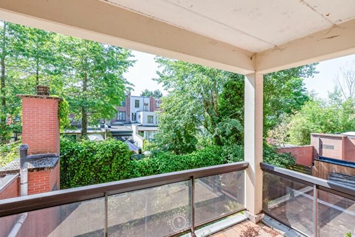 10-kamerappartement te koop in Sint-Niklaas