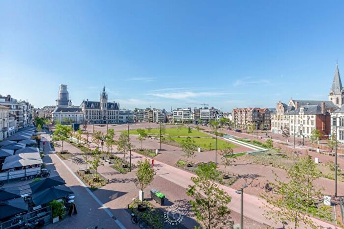 11-kamerappartement te koop in Sint-Niklaas