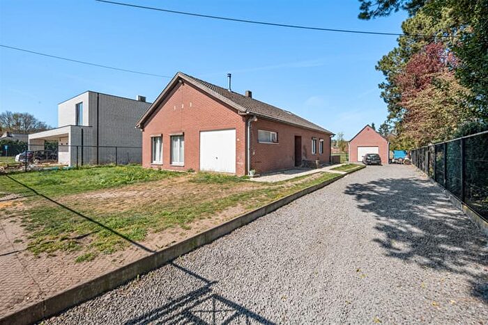 5-kamerhuis te koop in NIEL-BIJ-AS