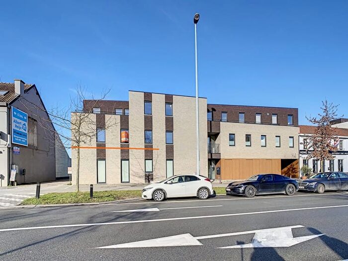6-kamerappartement te huur in Zwijnaarde