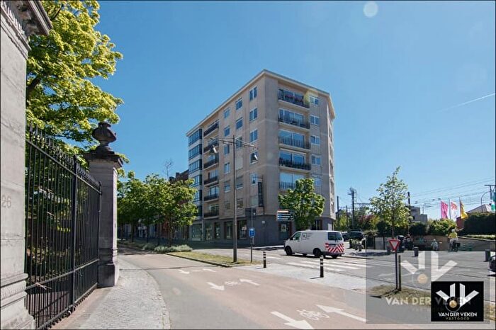 11-kamerappartement te koop in Hasselt