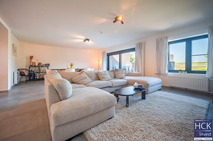 8-kamerappartement te huur in Kruishoutem