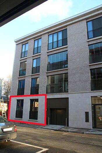 17-kamerappartement te huur in Antwerpen (2000)