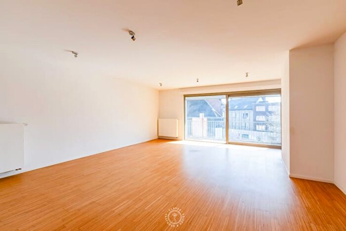 10-kamerappartement te huur in Sint-Niklaas