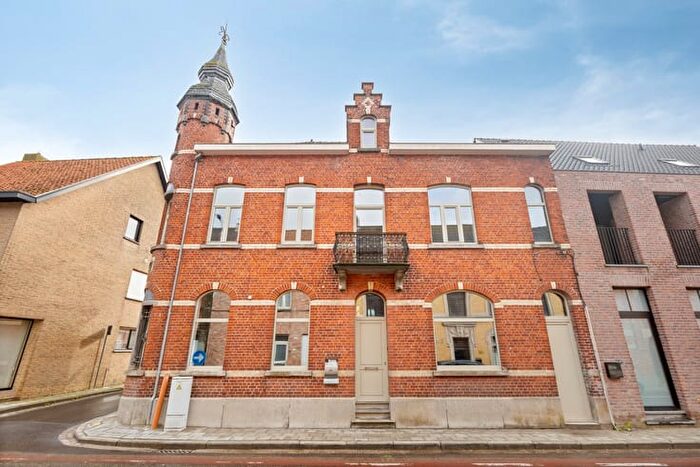 14-kamerhuis te koop in Zwevezele