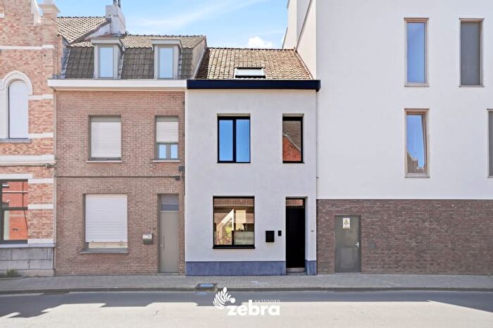 14-kamerhuis te koop in Roeselare