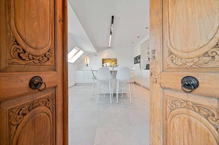 11-kamerappartement te koop in Hamme (9220)