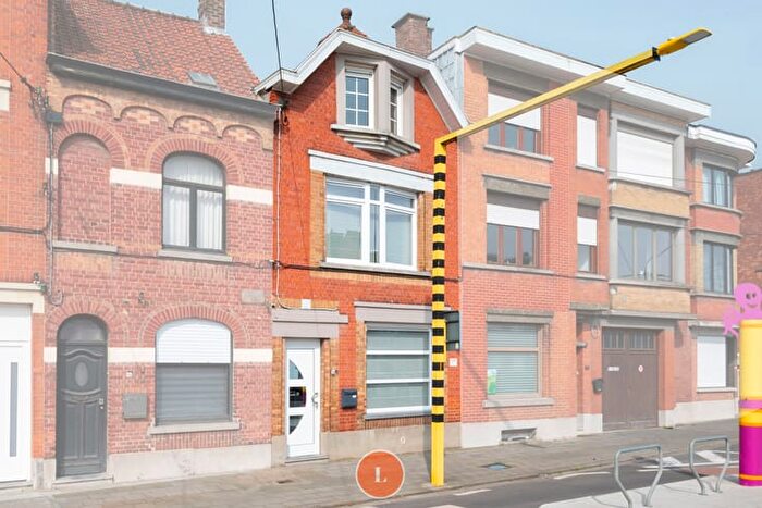 12-kamerhuis te koop in Menen