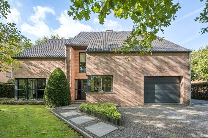 20-kamerhuis te koop in Genk