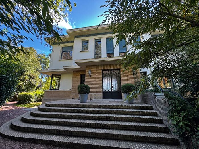 8-kamerhuis te koop in Rhode-Saint-Genèse