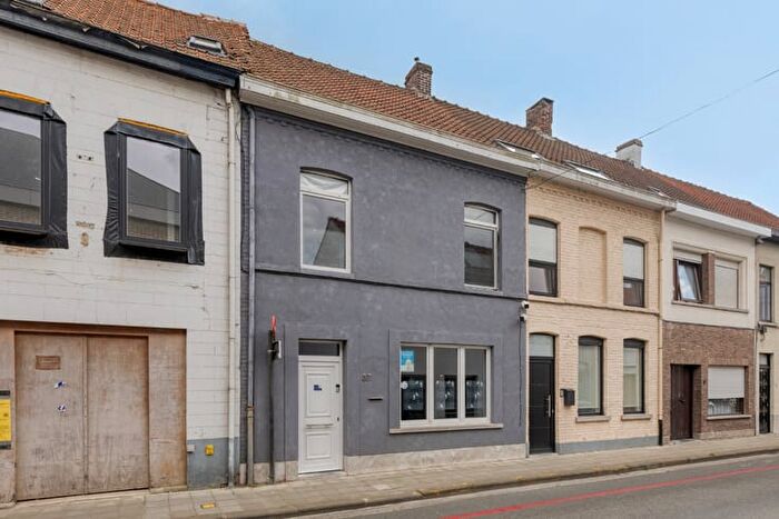 11-kamerhuis te koop in Wervik