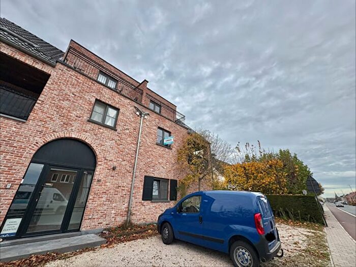 8-kamerappartement te huur in Sint-Niklaas