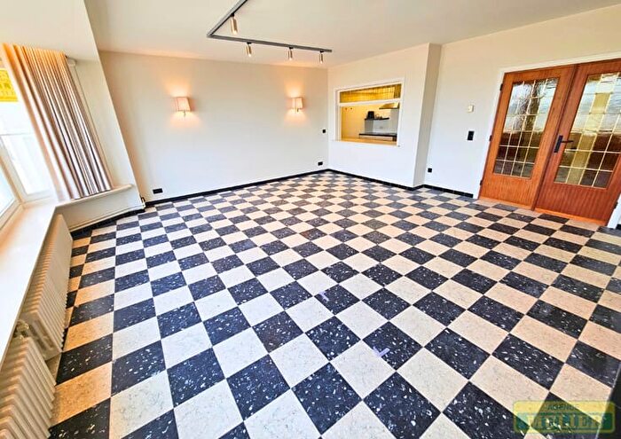 8-kamerappartement te huur in De Panne