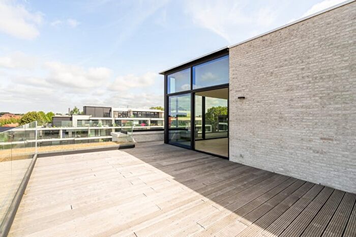 10-kamerappartement te koop in Ieper