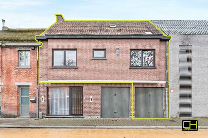 14-kamerappartement te koop in Lievegem