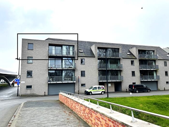 11-kamerappartement te huur in Ingelmunster