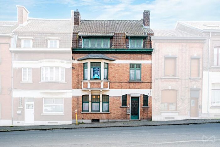 20-kamerhuis te koop in Marcinelle