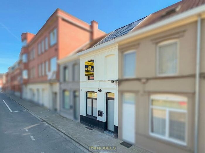 12-kamerhuis te koop in Ronse