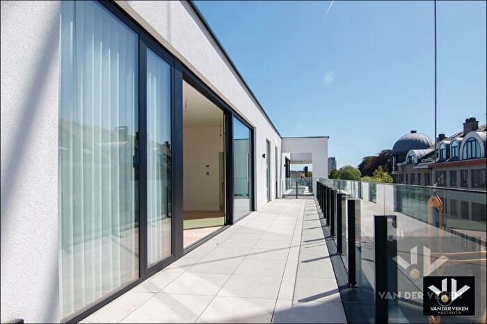 11-kamerappartement te koop in Hasselt