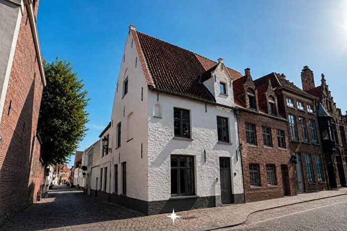 11-kamerhuis te koop in Brugge