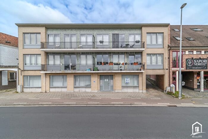 11-kamerappartement te koop in Nieuwerkerken (9320)