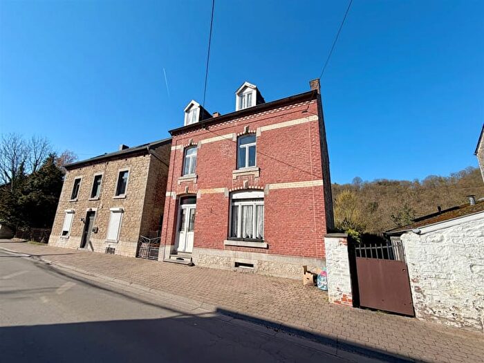 3-kamerhuis te koop in HASTIÈRE-PAR-DELÀ