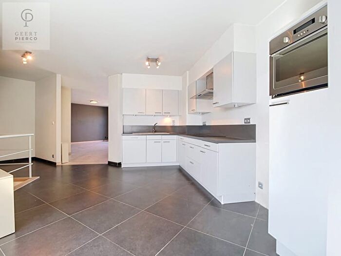 11-kamerappartement te koop in Landen
