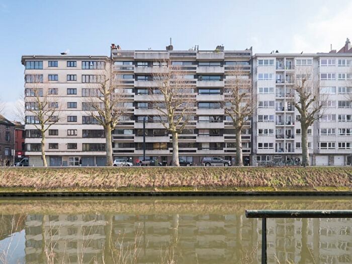 10-kamerappartement te koop in Gent