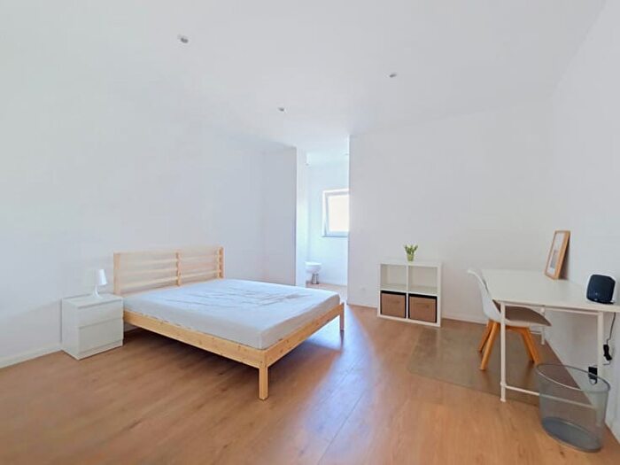 9-kamerhuis te huur in Charleroi