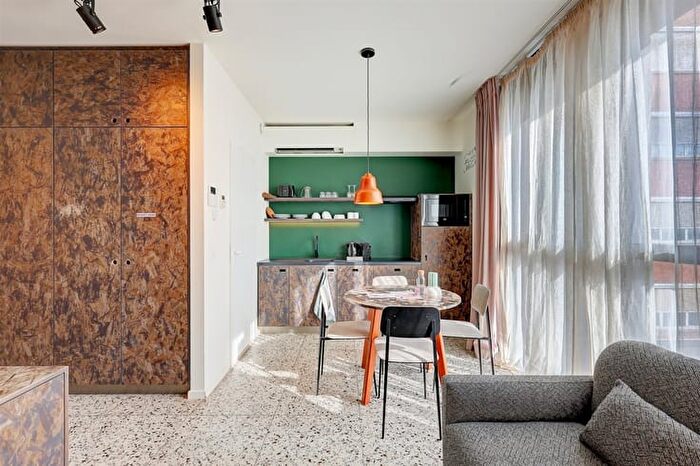 1-kamerappartement te koop in BERCHEM