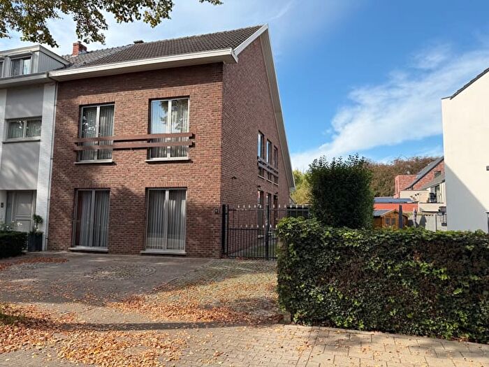 11-kamerhuis te koop in Sint-Truiden