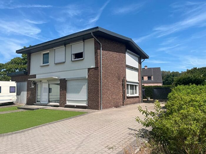 12-kamerhuis te koop in Mol