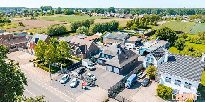 4-kamerhuis te koop in Steenhuize-Wijnhuize