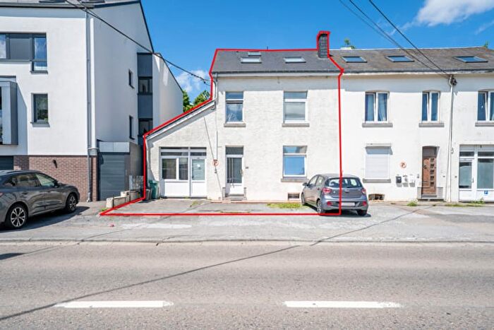 8-kamerhuis te koop in Libramont-Chevigny