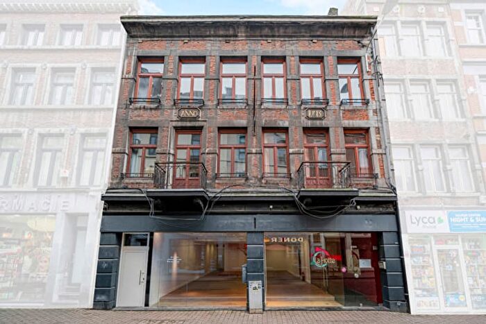 8-kamerhuis te koop in Namur