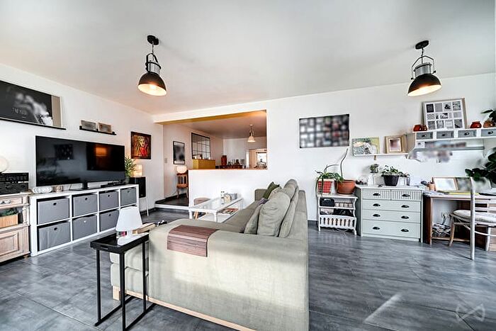 11-kamerhuis te koop in Fleurus Wanfercée-Baulet
