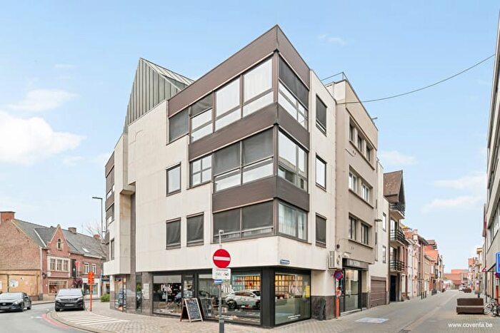 9-kamerappartement te koop in Roeselare