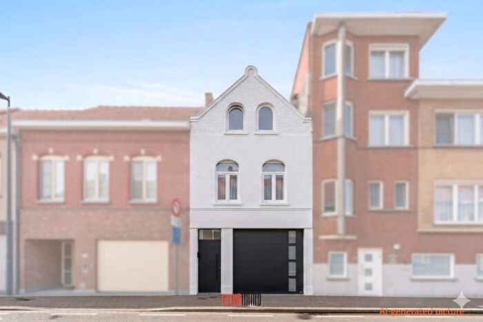 10-kamerhuis te koop in Izegem