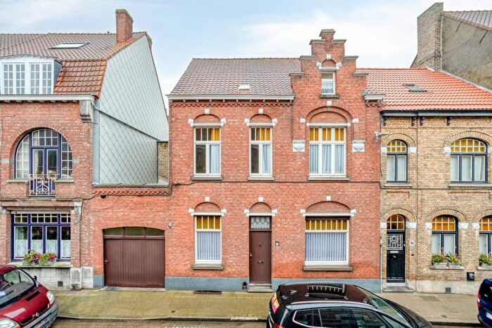 20-kamerhuis te koop in Sint-Kruis