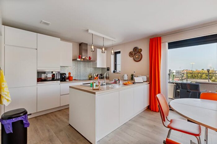 9-kamerappartement te koop in Lombardsijde