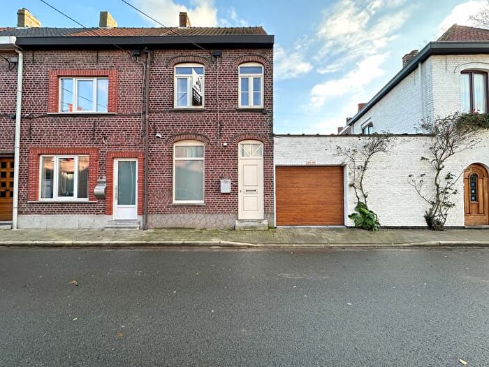 16-kamerhuis te huur in Roeselare