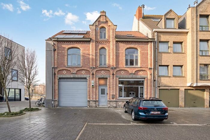 19-kamerhuis te koop in Ieper