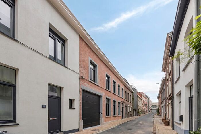 18-kamerhuis te koop in Temse