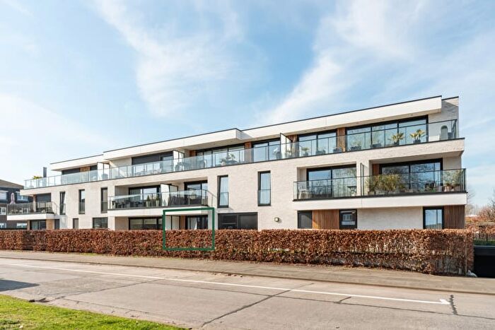 9-kamerappartement te huur in Harelbeke