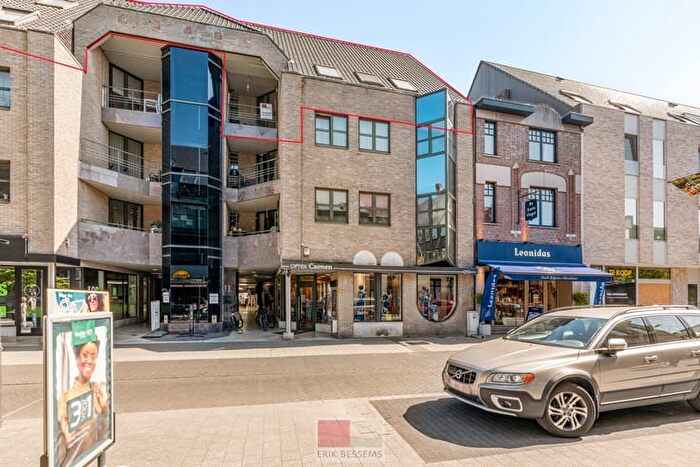 12-kamerappartement te koop in Lanaken